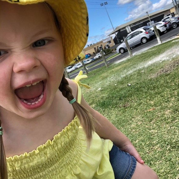 Meet your Posher, Chenoa - Picture 1 of 1